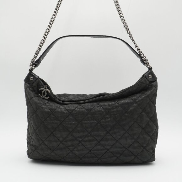 Pre-owned CHANEL Black Iridescent Quilted Daily Hobo Bag - Picture 1 of 6